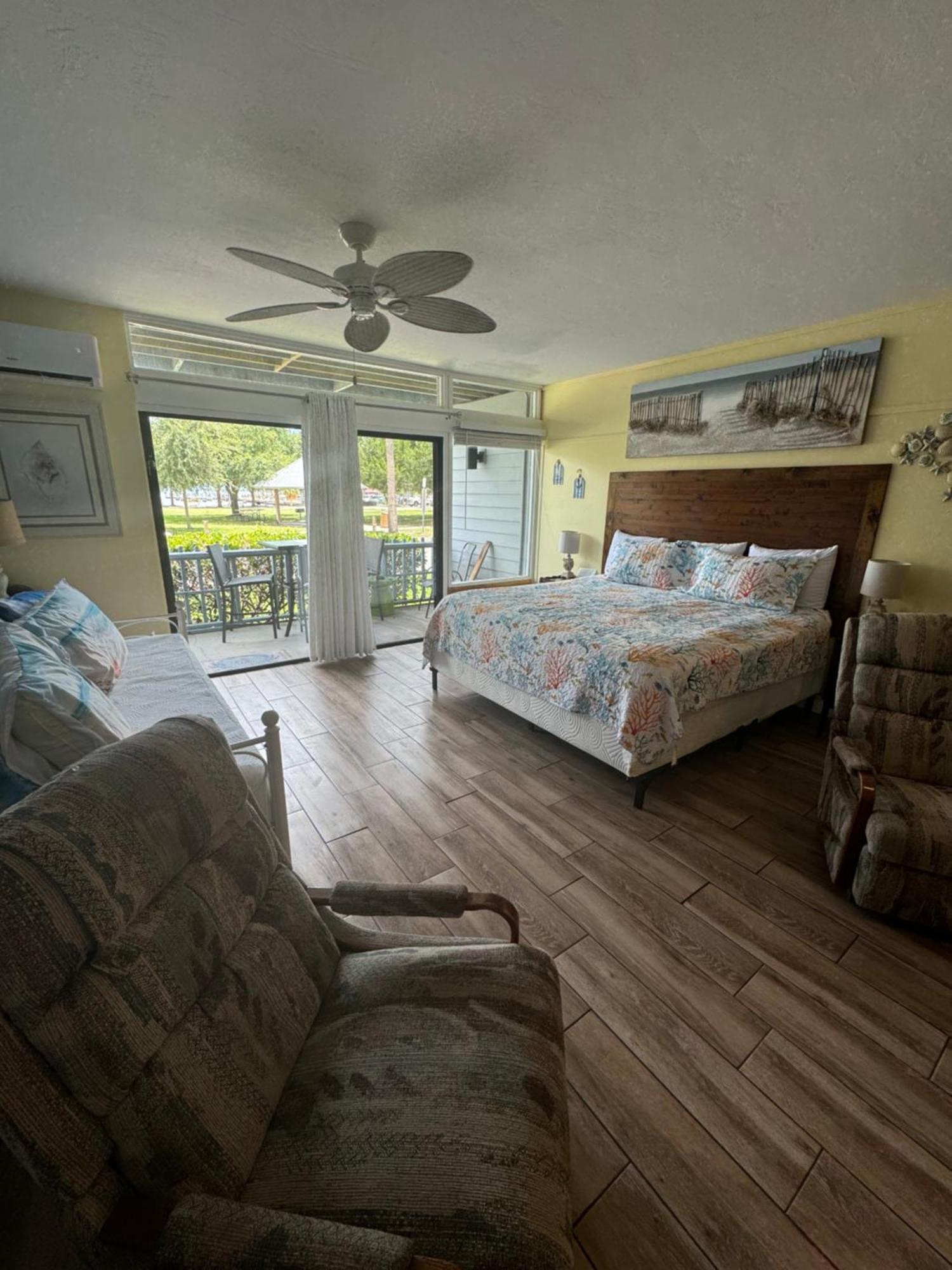 Unit 125 At Park Place In Cedar Key, Fl Exterior photo